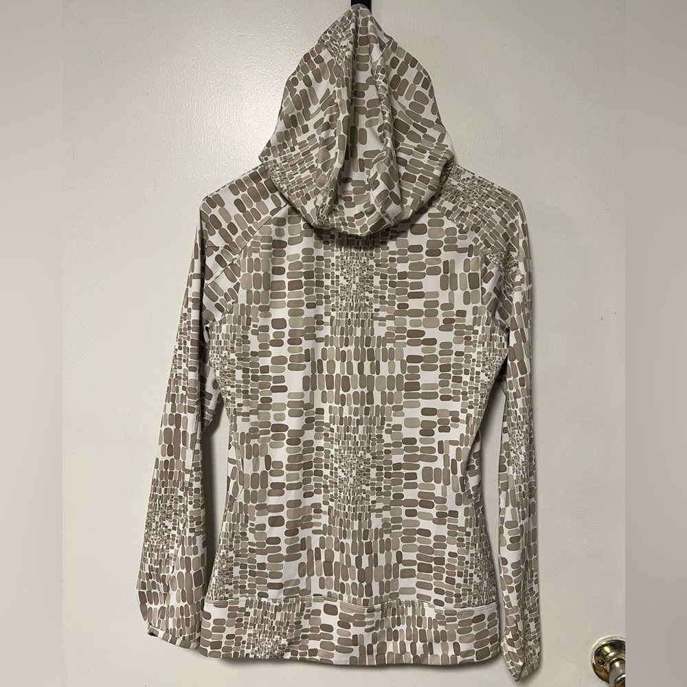 Women’s Merrell Beige and White Patterned Opti Wick Hooded Zip up Walking Jacket - Picture 4 of 11